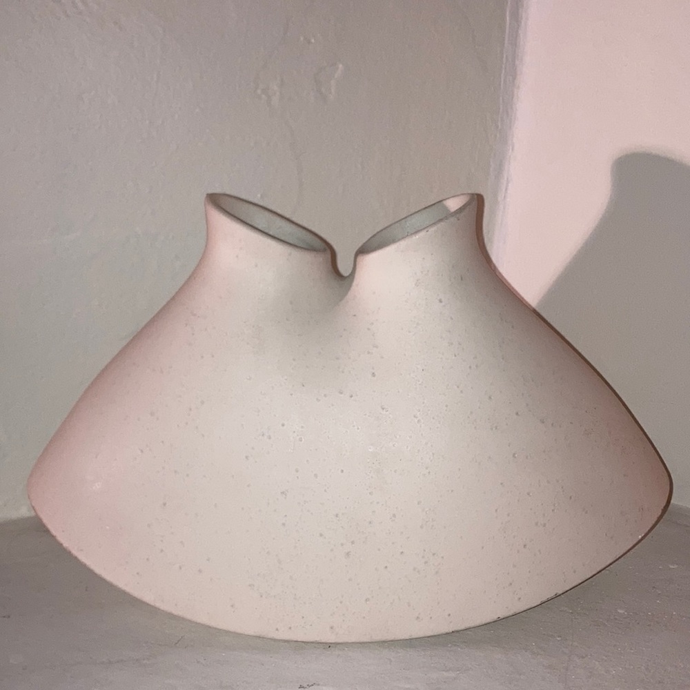 White Designer Rich Home LA Person Vase - Very Cool!!!!! Art Museum Dining Room